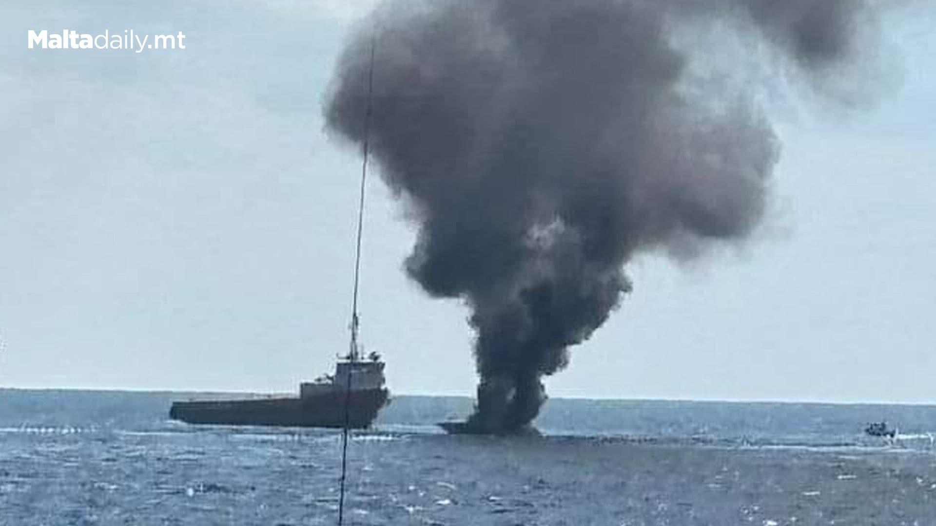 Man in Risk of Losing his Life After Boat Fire Off Delimara Coast