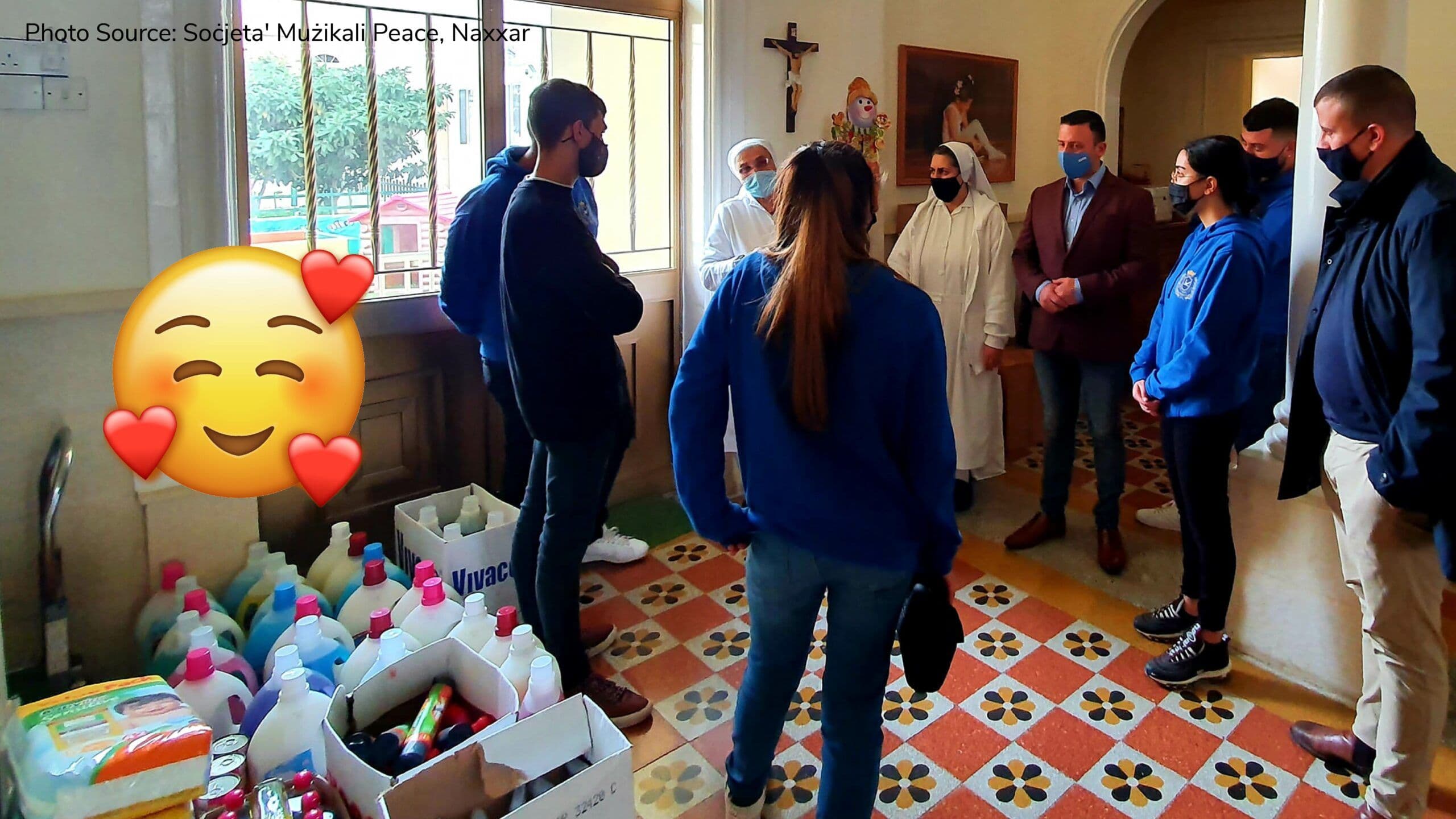 Kummissjoni Żgħażagħ Peace Band Club Naxxar along with Minister, Clayton Bartolo gave back to the Ursuline sisters