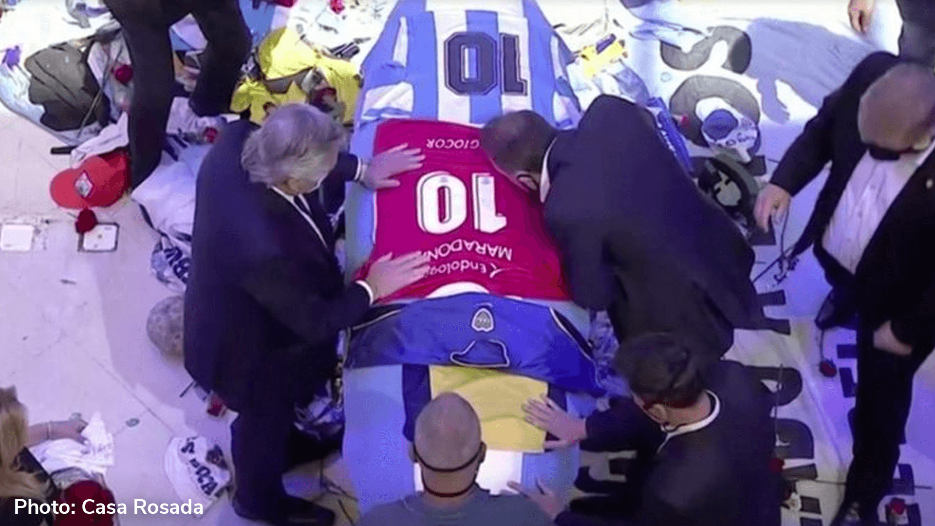 Funeral worker loses job after taking a selfie with Maradona’s body