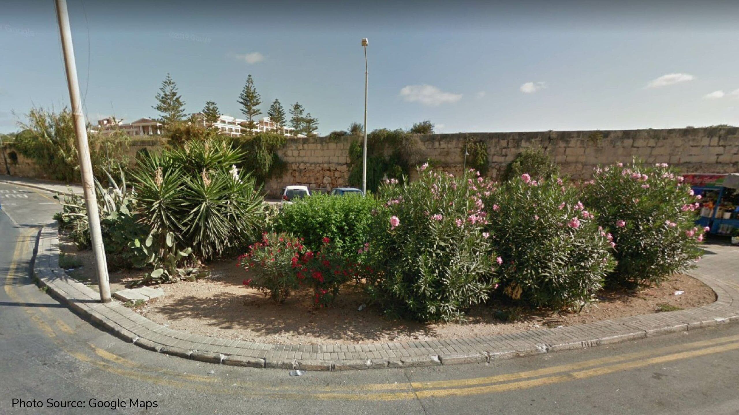 St Julian’s council clears Paceville green patch after receiving rubbish complaints