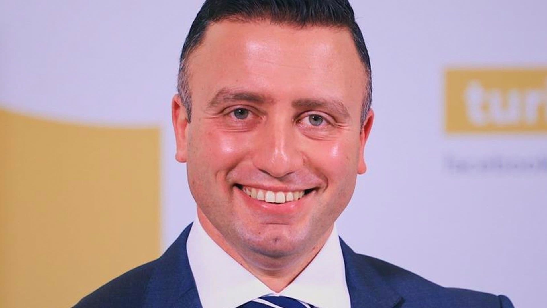 Clayton Bartolo announces cancellation of tourism license fees for 2021