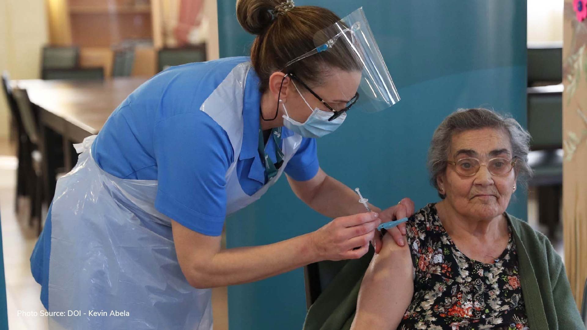 Around 4,400 elderly home residents & workers begin vaccination process