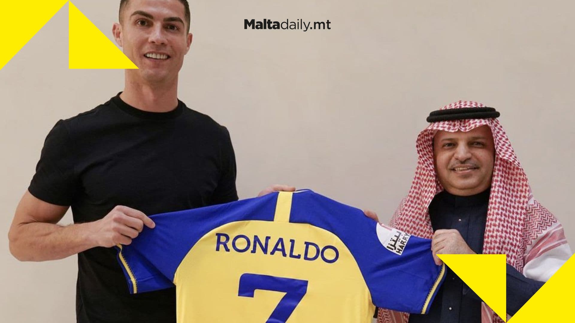 Ronaldo signs for Al-Nassr