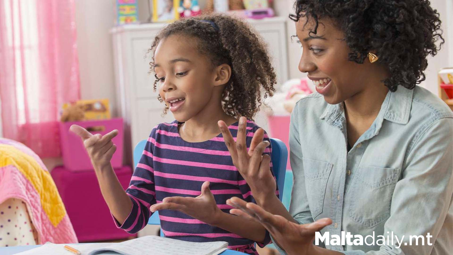 UK To Introduce Sign Language For Students