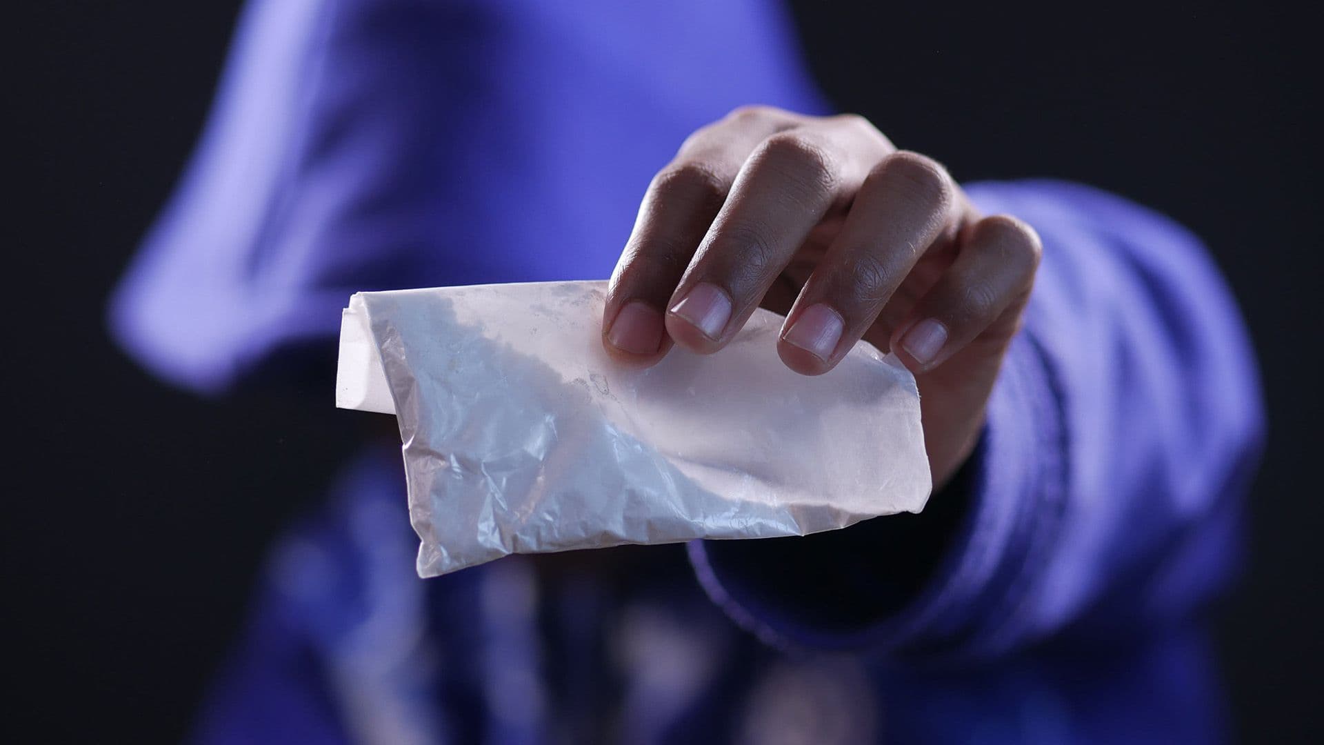 Man Drops Cocaine Sachet Whilst Signing Bail Book… Then Released On Bail