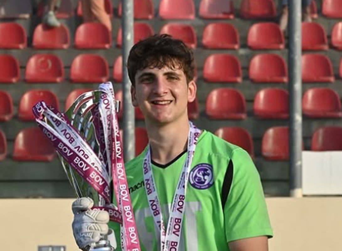 St Andrews FC Celebrates Seb Mifsud’s First Professional Contract