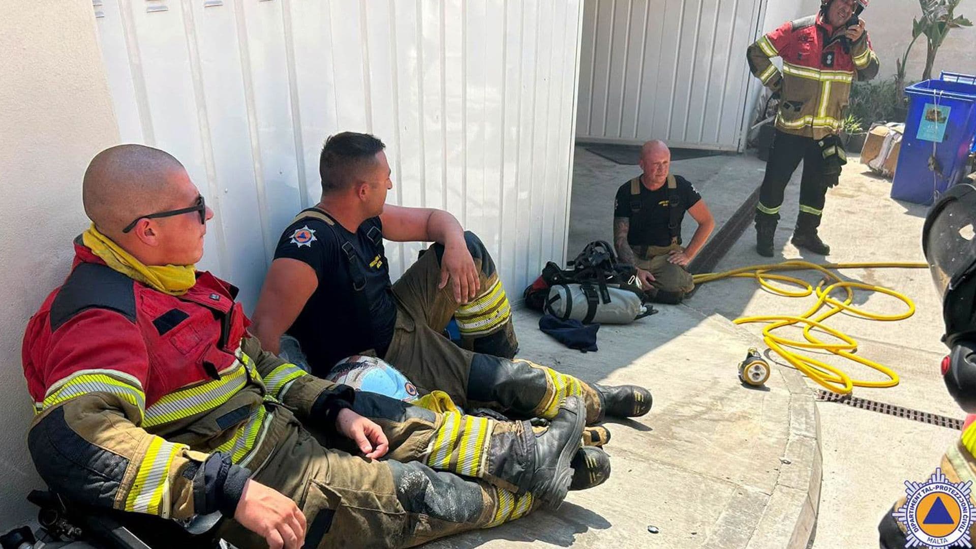 Fire Breaks Out at Buġibba Beach Club, Two Treated for Smoke Inhalation