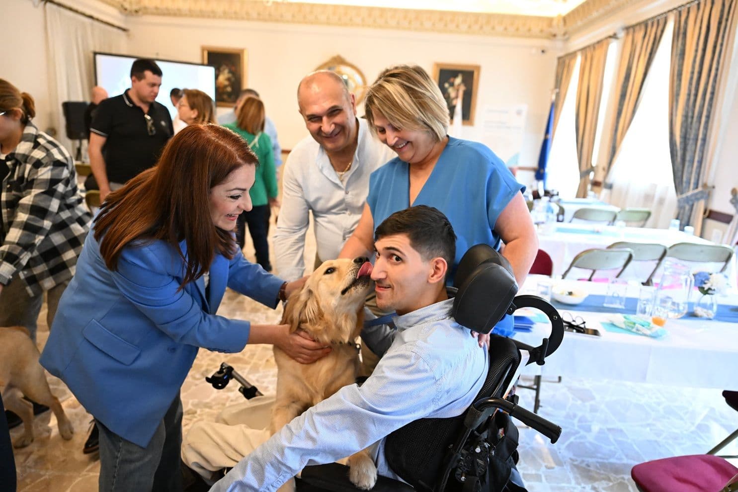 Government Allocates €15,000 To Train New Service Dog For People With Disabilities