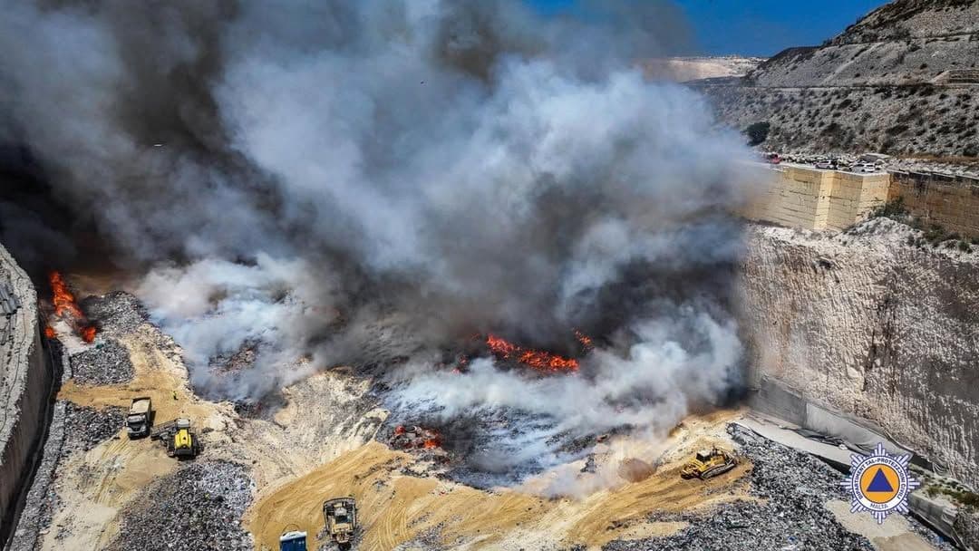 CIVIL PROTECTION RESPONDS TO INDUSTRIAL FIRE AT MAGĦTAB WASTESERV PLANT