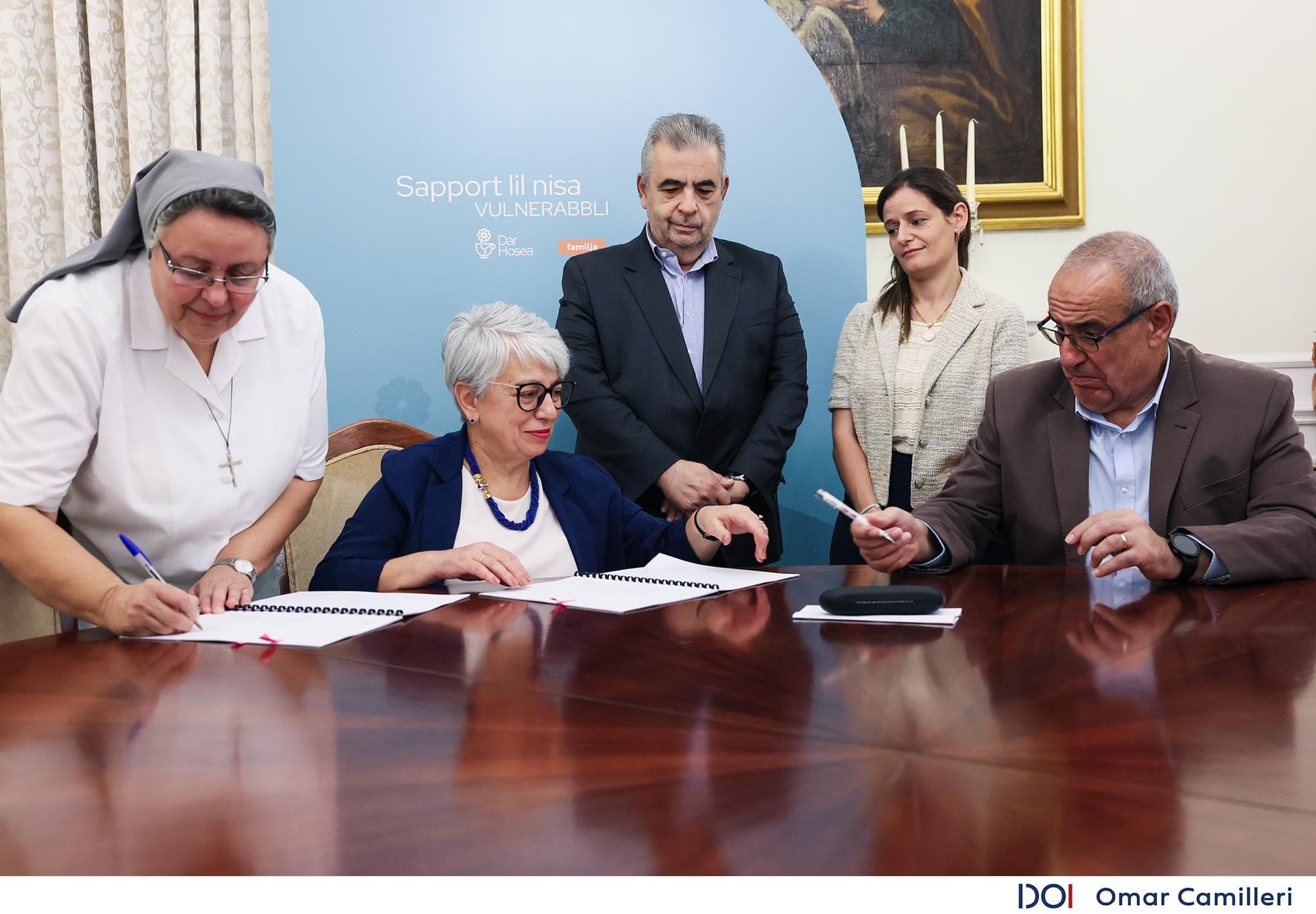 Ministry Signs Social Agreement With Dar Hosea To Support Vulnerable Women