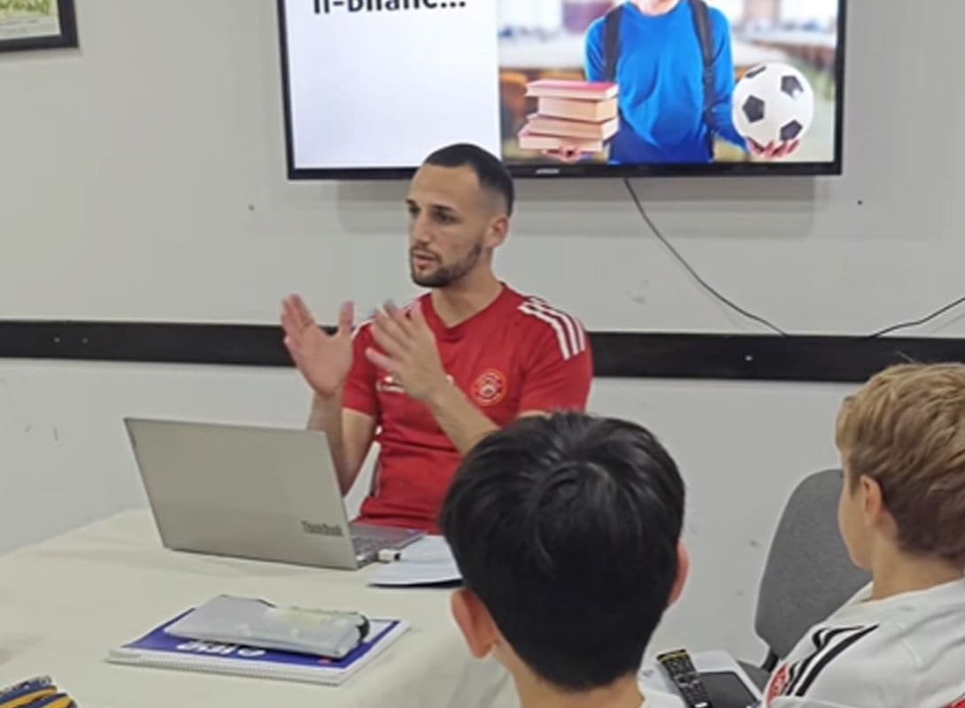LEE PISANI LEADS MALTESE ESSAY SESSION FOR FGURA UNITED YOUTH