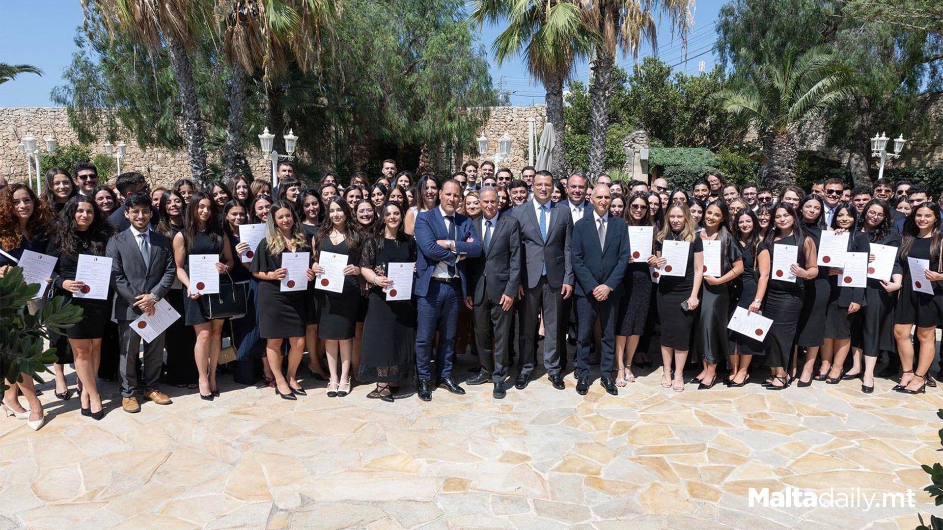 113 New Lawyers Receive Their Warrants