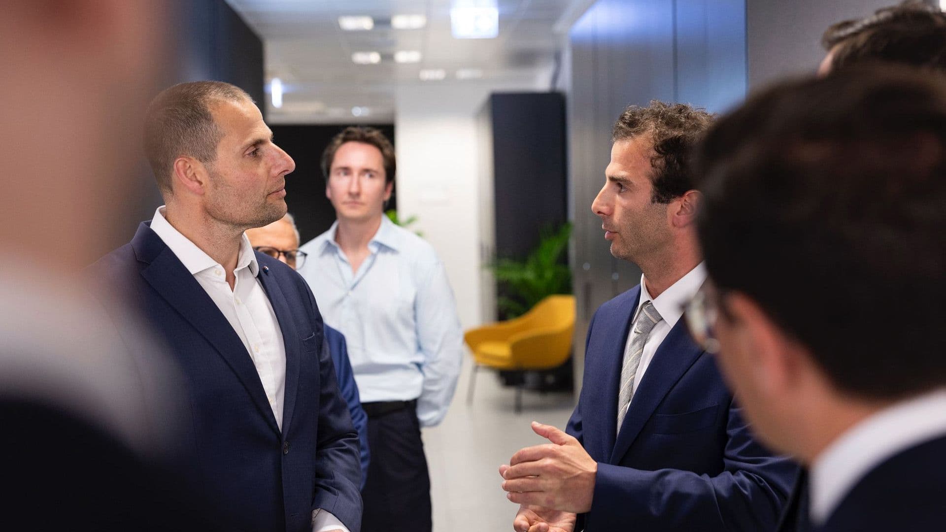 PM Visits New eCabs HQ: Berlin & Bristol Expansion Announced