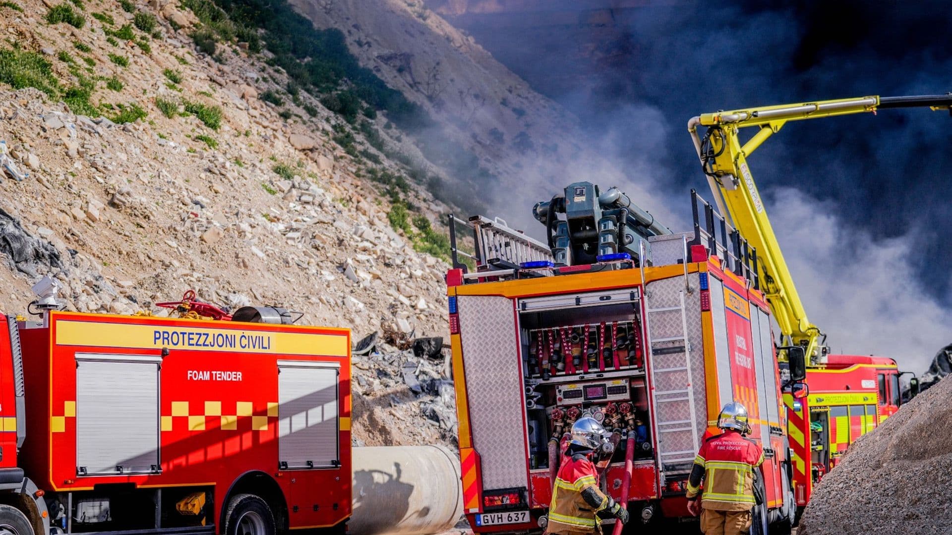 190,000 Litres of Water & Over 30 Fire Fighters Extinguish Dingli Fire