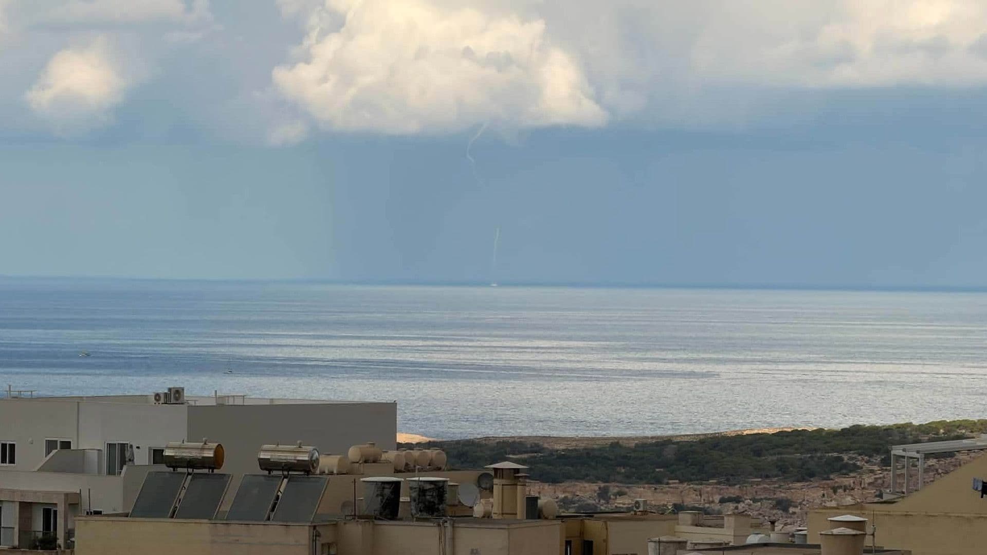Massive Water Spout Spotted Off Mellieħa Coast