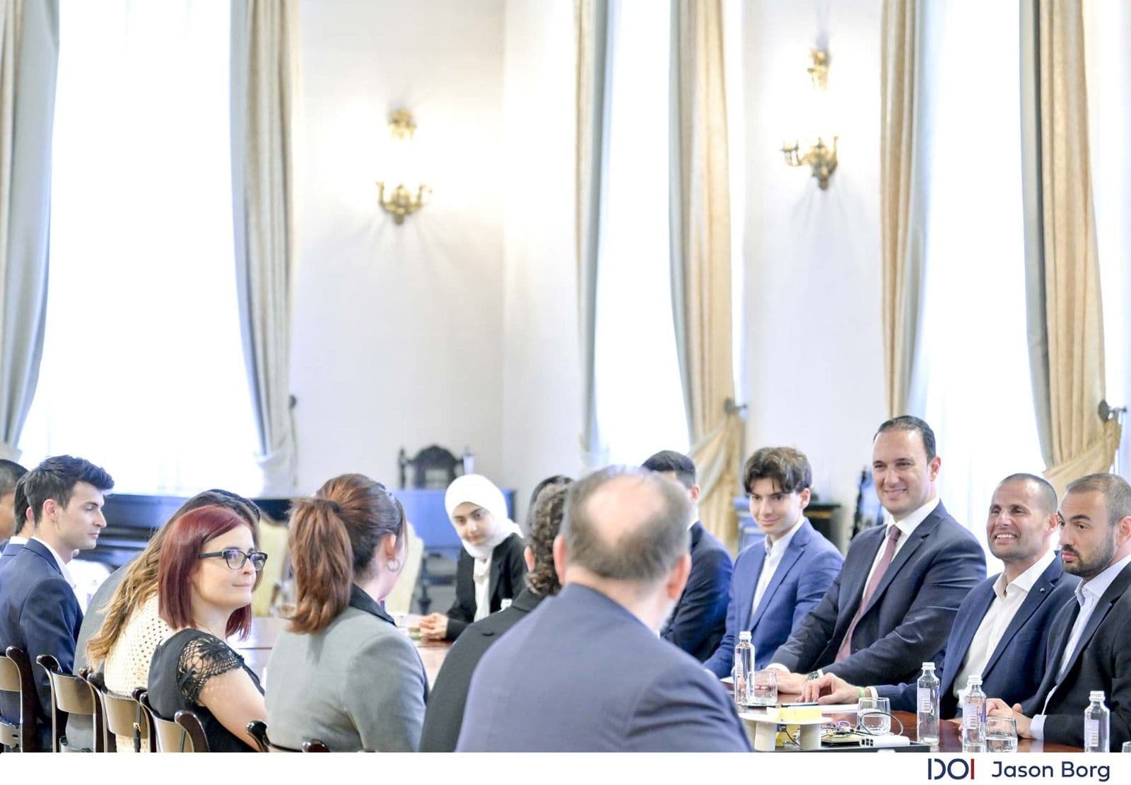 Prime Minister Meets Young Entrepreneurs Ahead of JA Europe Final In Athens