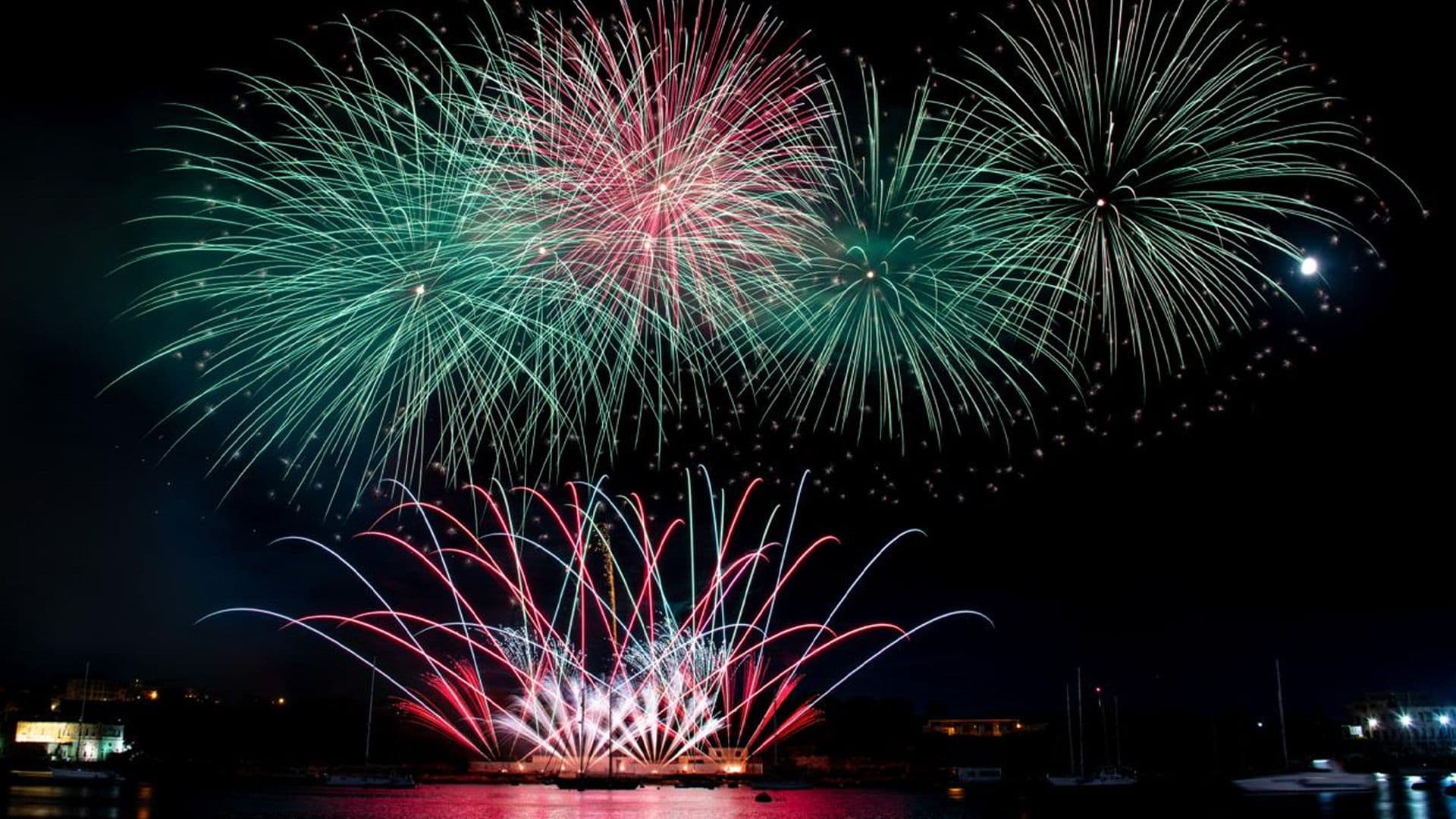 In Photos: Pyromusical Fireworks Display Lights Up Sliema Strand