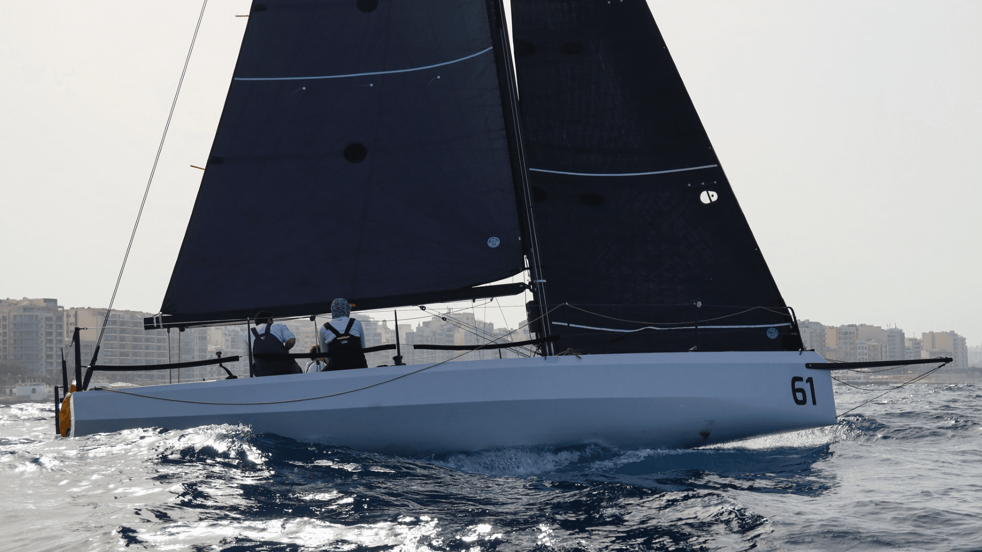 Jubatus Triumphs In Demanding Thomas Smith Triple Handed Night Race