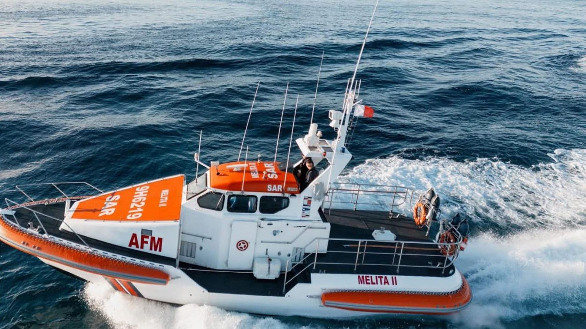 AFM Rescue Man And Dog After Boat Runs Aground