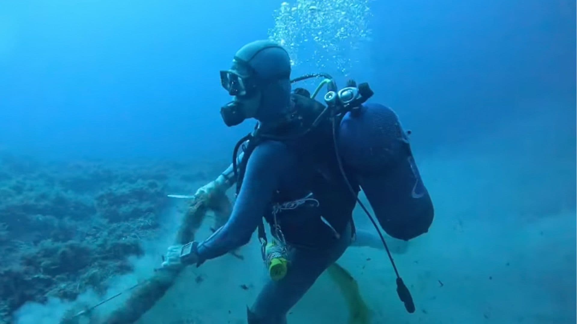 Watch: Divers Free Unexploded WWII Bomb From Ċirkewwa Waters