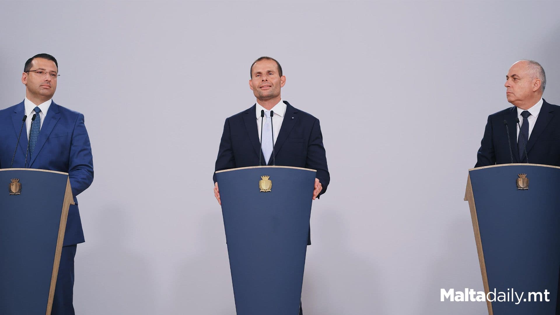 Prime Minister Abela Unveils Reform Supporting 33,000 Public Service Workers