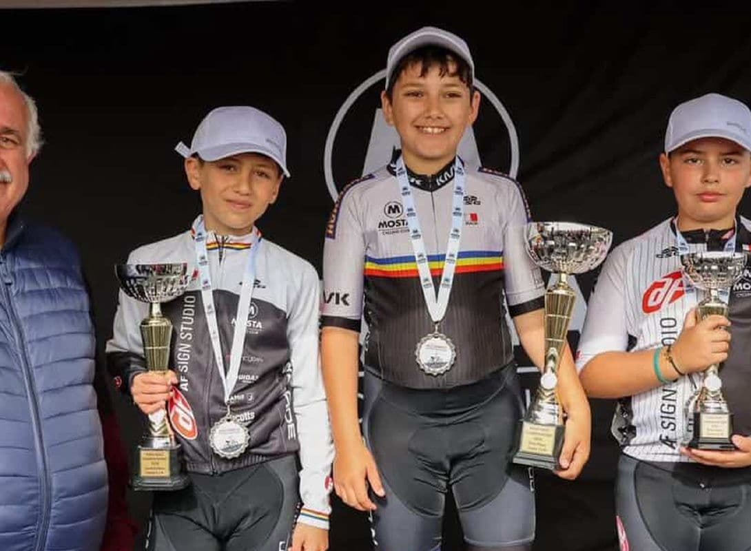 Zach Vella leads the way with dominant U12 podium at Youth Road Race Championships