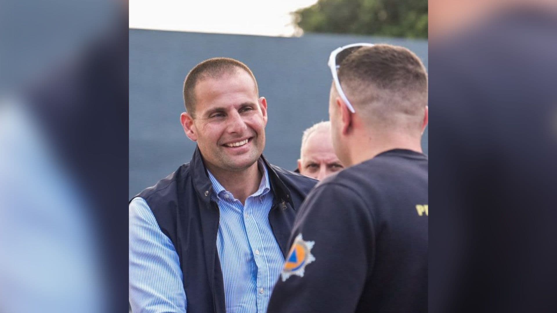 PM Pays Visit To CPD Members As They Work Christmas Eve
