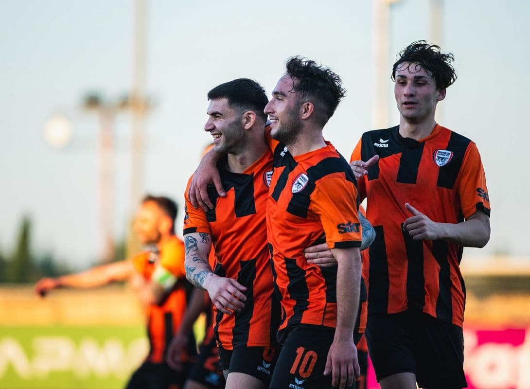 Swieqi United Close In on Leaders After Dramatic Weekend Shake‑Up