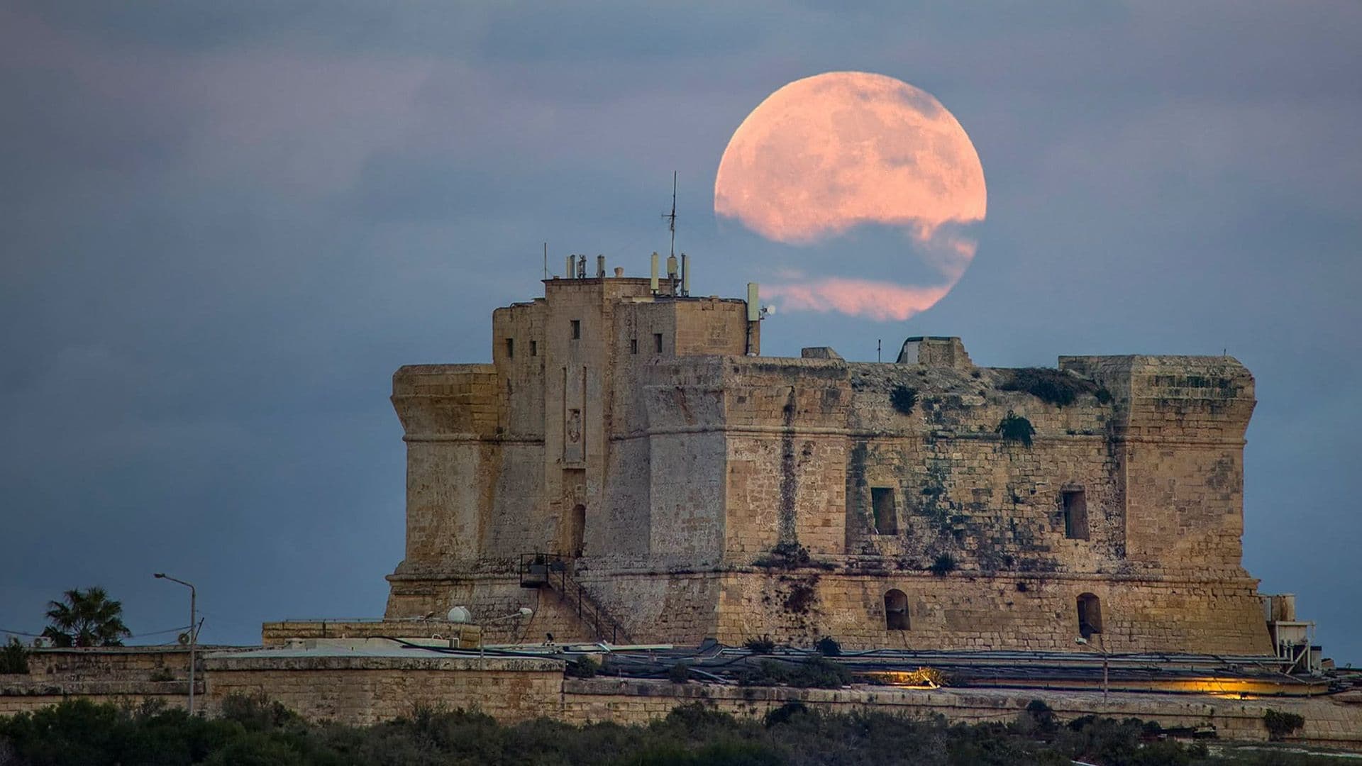 Local Photographer Shares Stunning Shots Of Full Moon Over Fort San Lucian