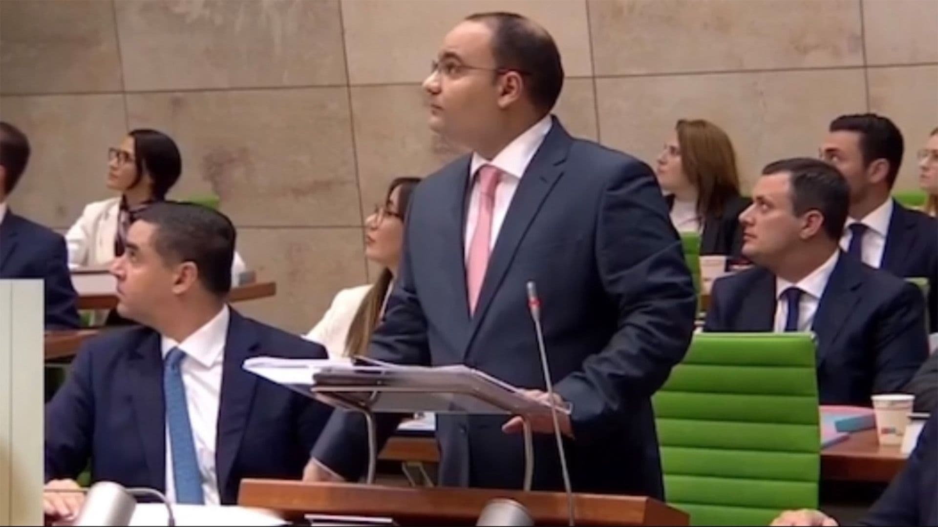 Moviment Graffitti Protest Minister During Budget 25 Speech