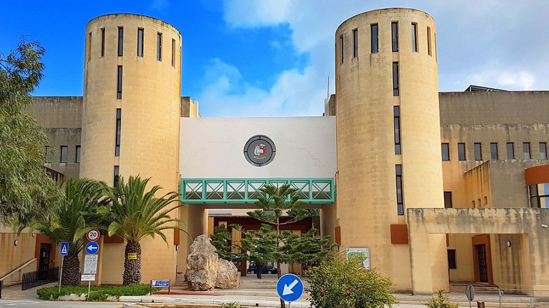 UNIVERSITY STUDENTS BEGIN RECEIVING EXAM RESULTS FOLLOWING STAFF DISPUTE RESOLUTION