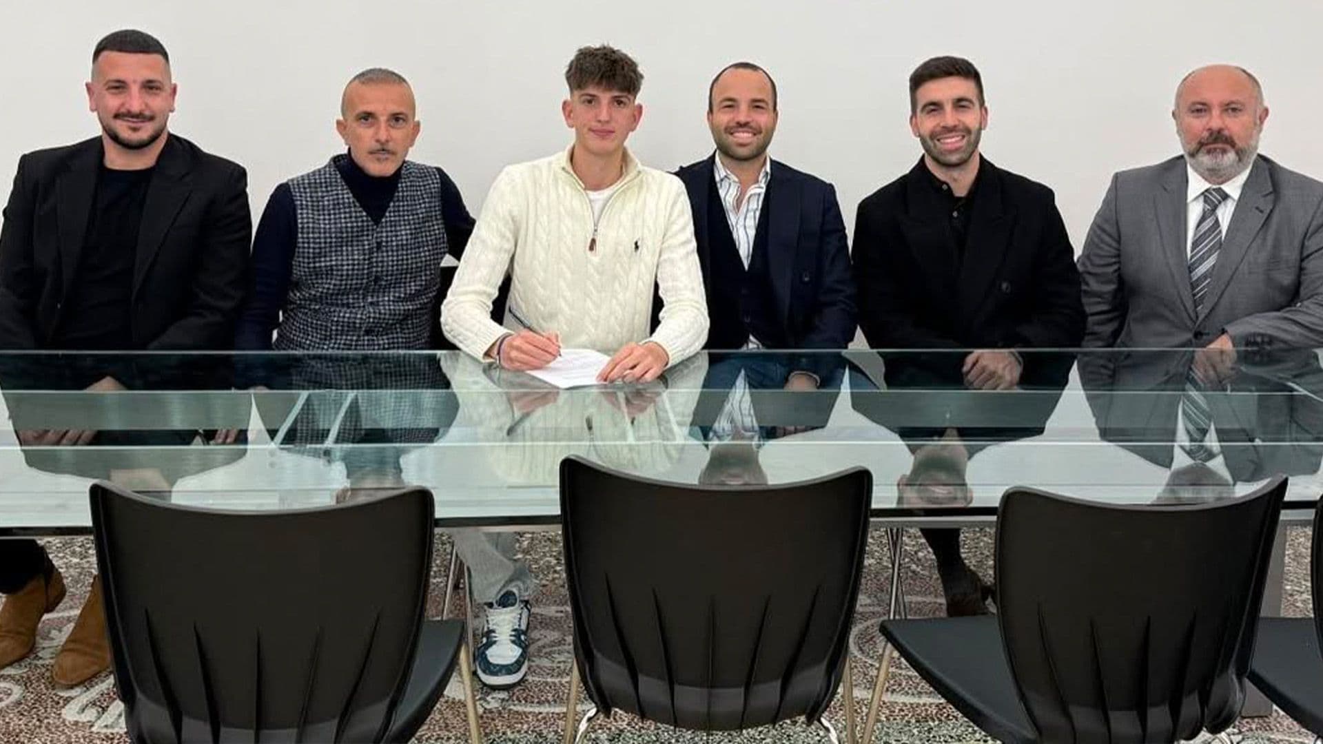 Rising Talent Caden Tanti renews contract with Genoa CFC