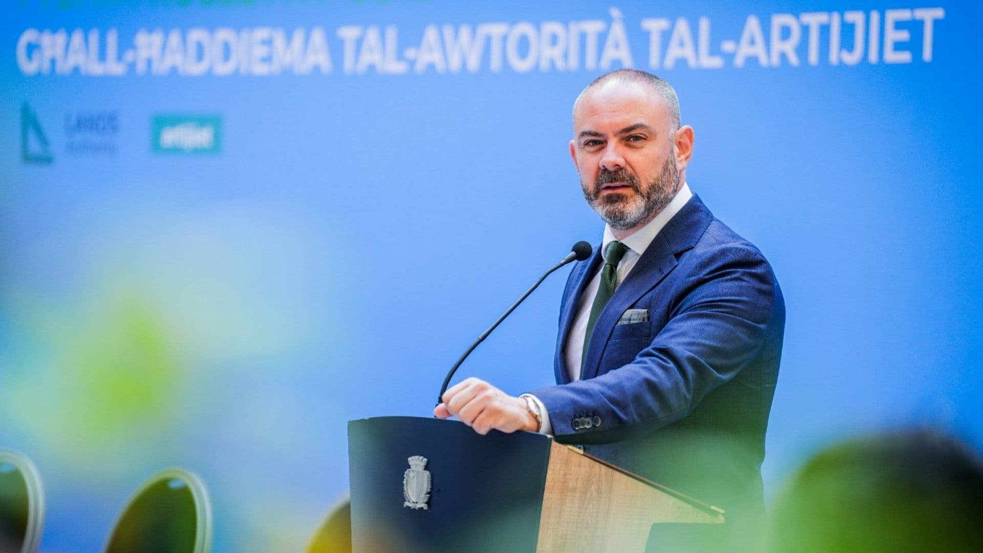 Collective Agreement Between Lands Authority & GWU Signed