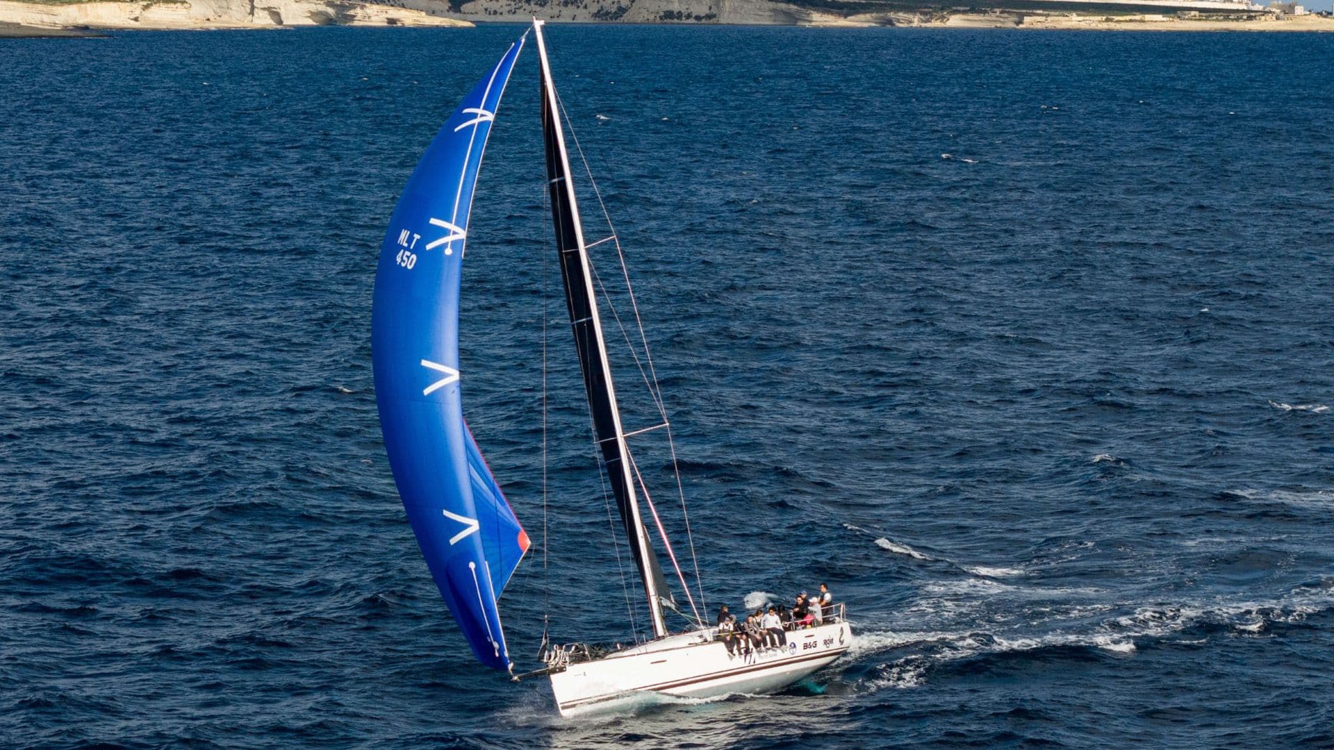 Elusive 2 Claims Overall Victory as Record Fleet Closes Season at Medcomms Round Malta Race