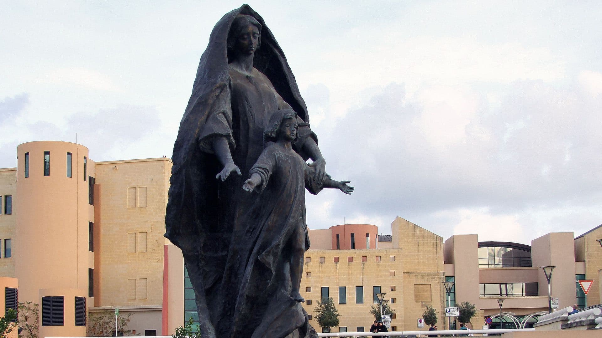 Man At Risk Of Dying After Hitting Head Whilst Swimming