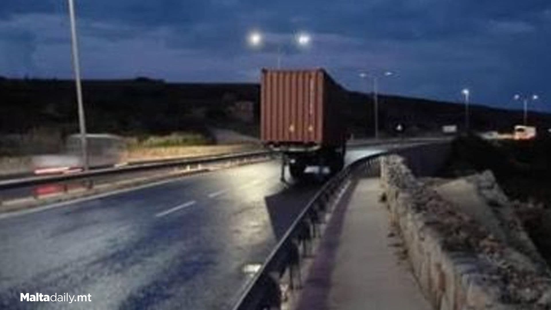 Transport Malta Remove Dangerously Placed Trailer In Mellieha