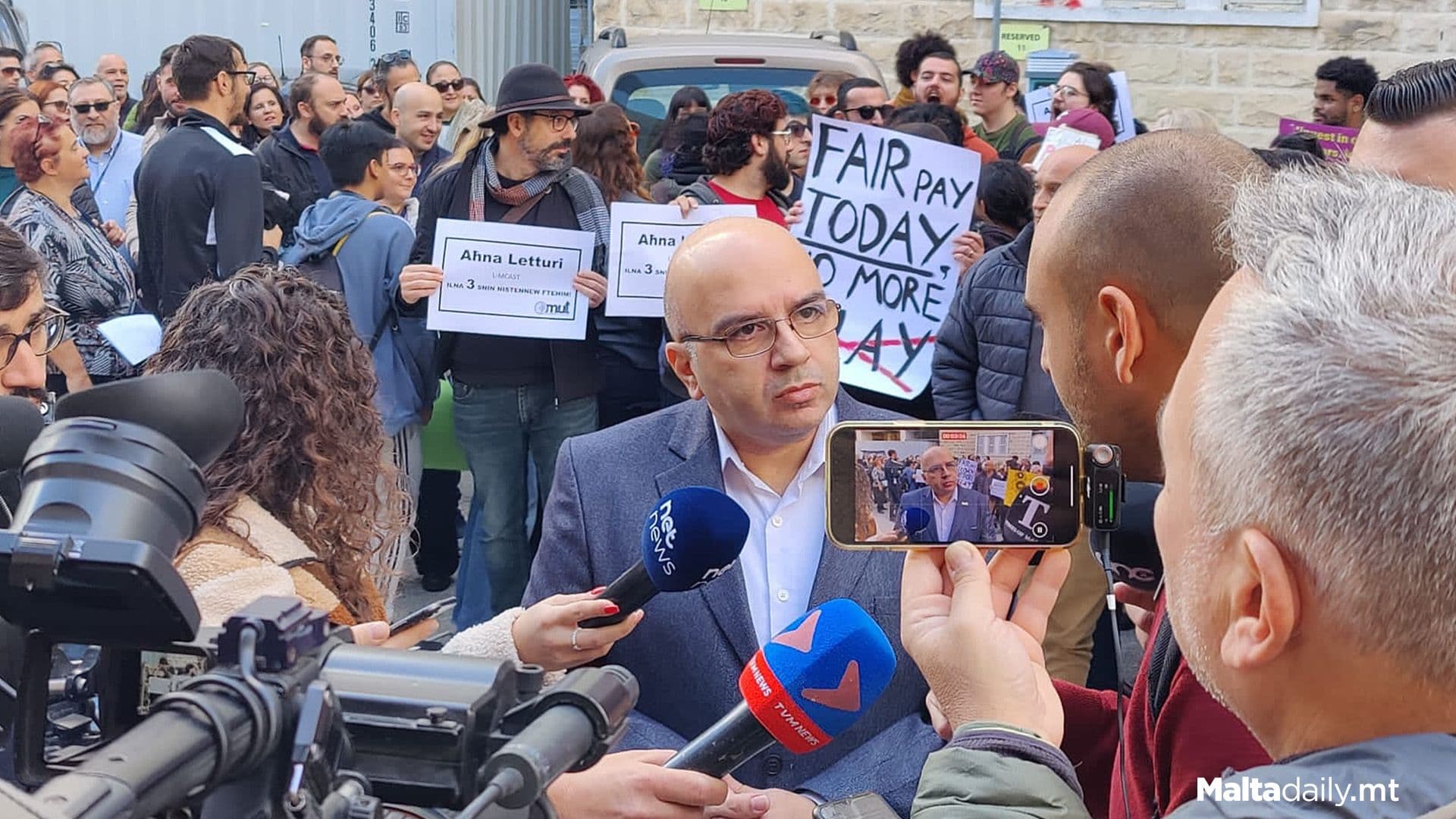 Teacher’s Union Hold Protest Outside Education Ministry