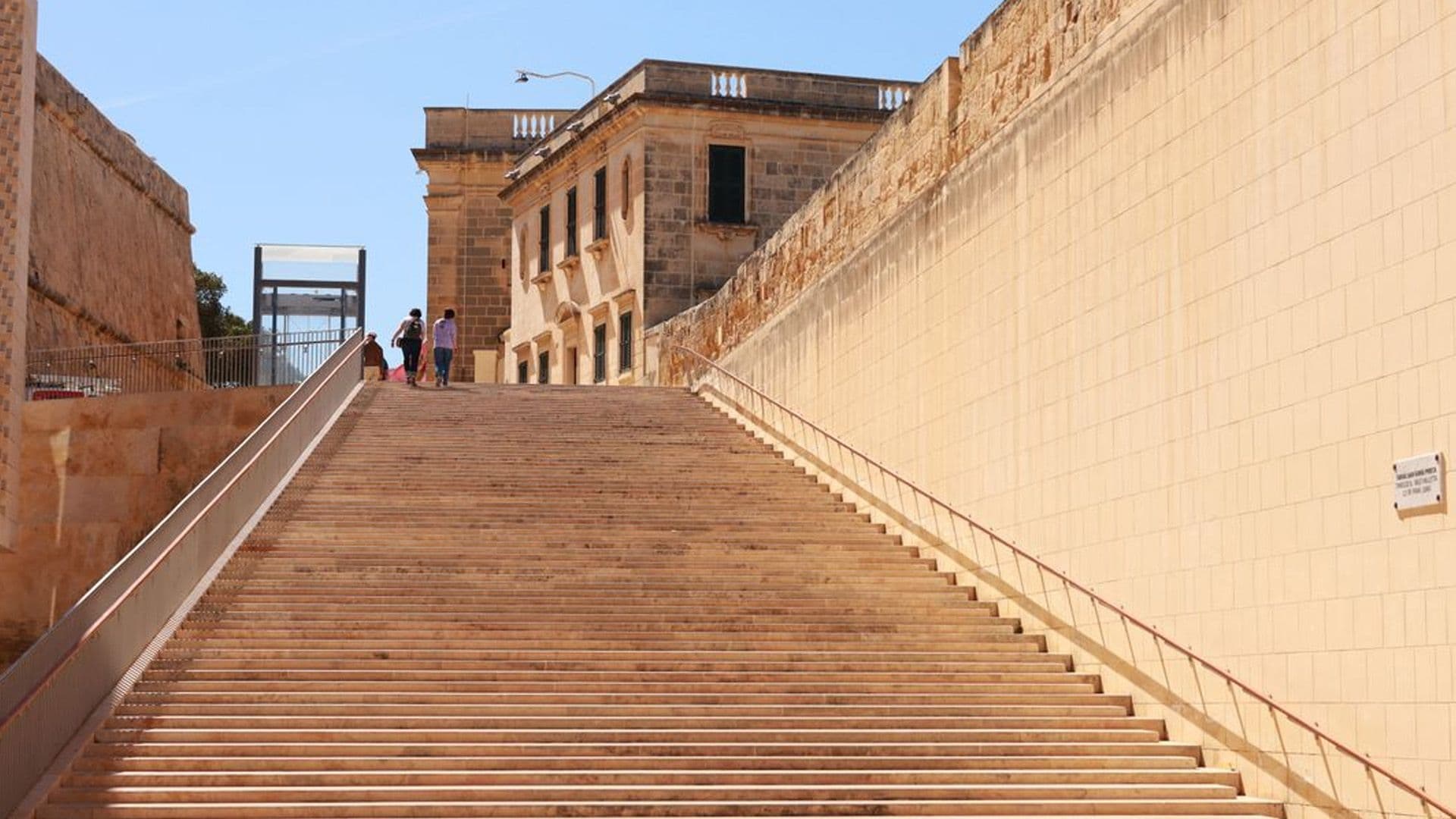 Two Women Arrested For Pick-Pocketing From People In Valletta