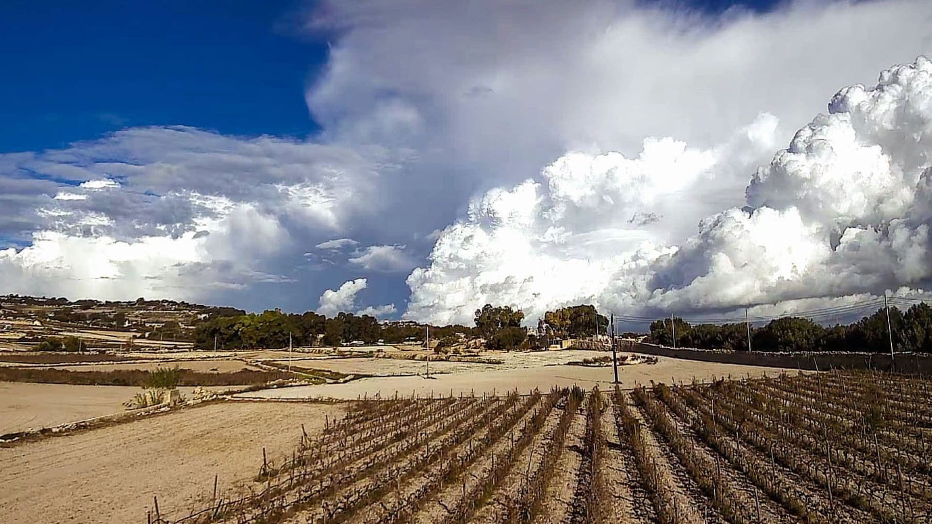 Thunderstorms & Rainy Showers Officially Hit Maltese Islands For Weekend