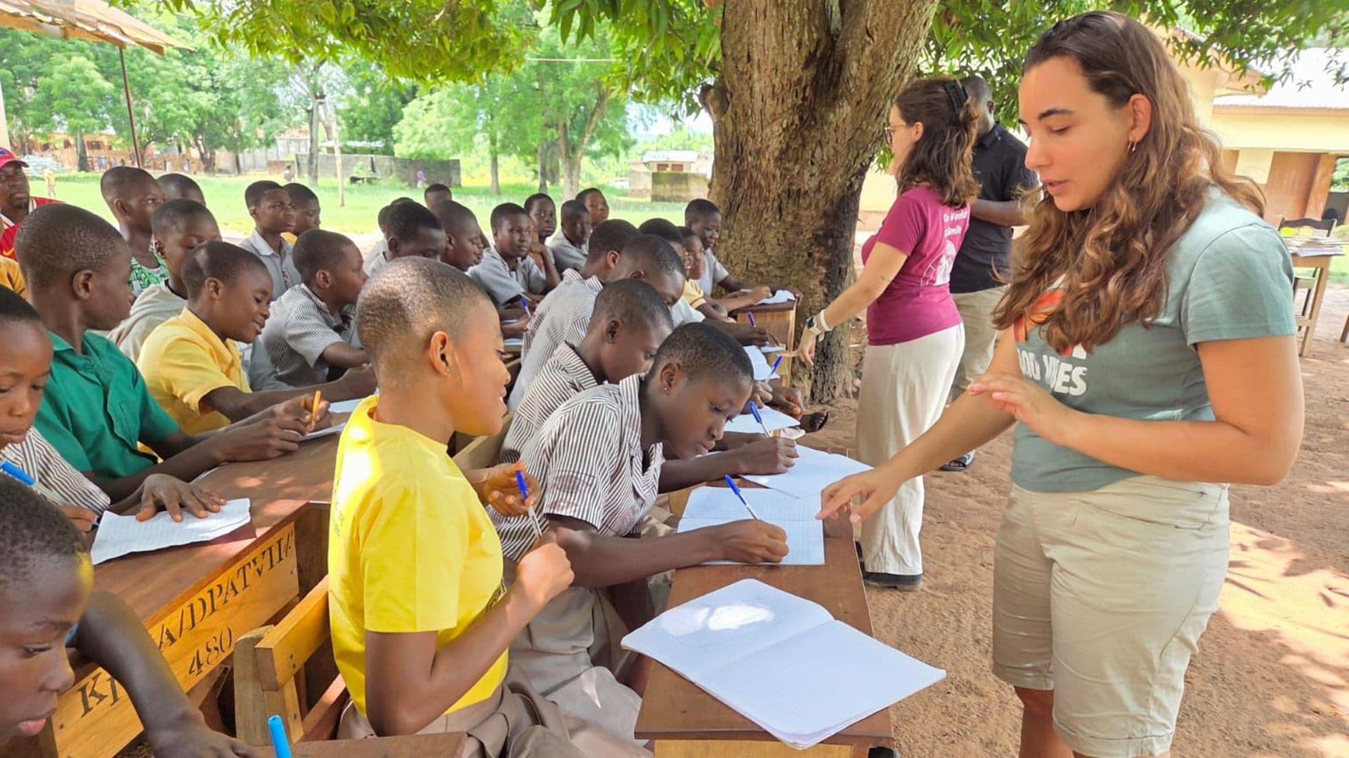 Right To Smile & iHelp Africa Lead Mental Health & Medical Project In Ghana