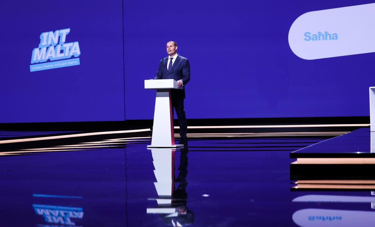 ROBERT ABELA PROPOSES INCREASED SUPPORT FOR ELDERLY WITH LIVE-IN CARERS AT ĦAL GĦAXAQ RALLY
