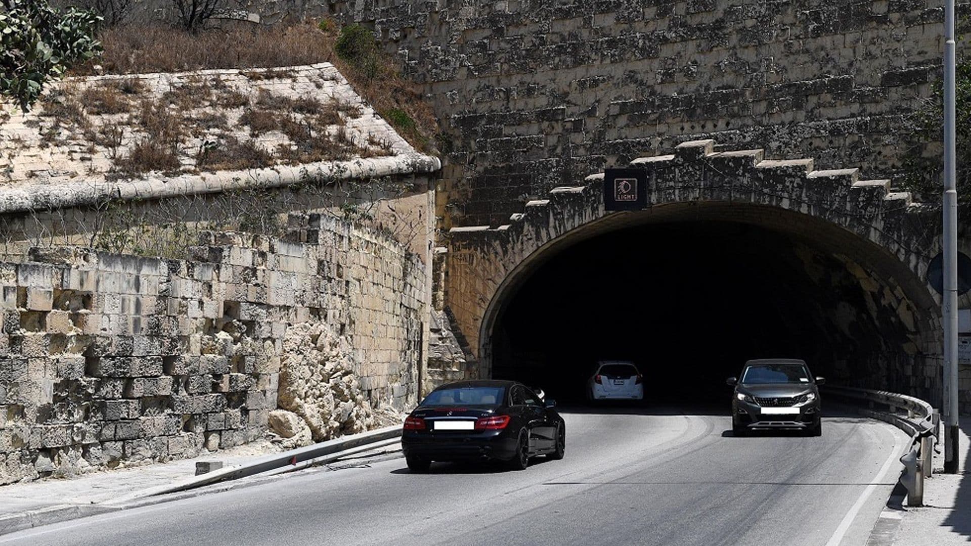 Għajn Dwieli Tunnel Closed After Rocks Fall Due to Bad Weather
