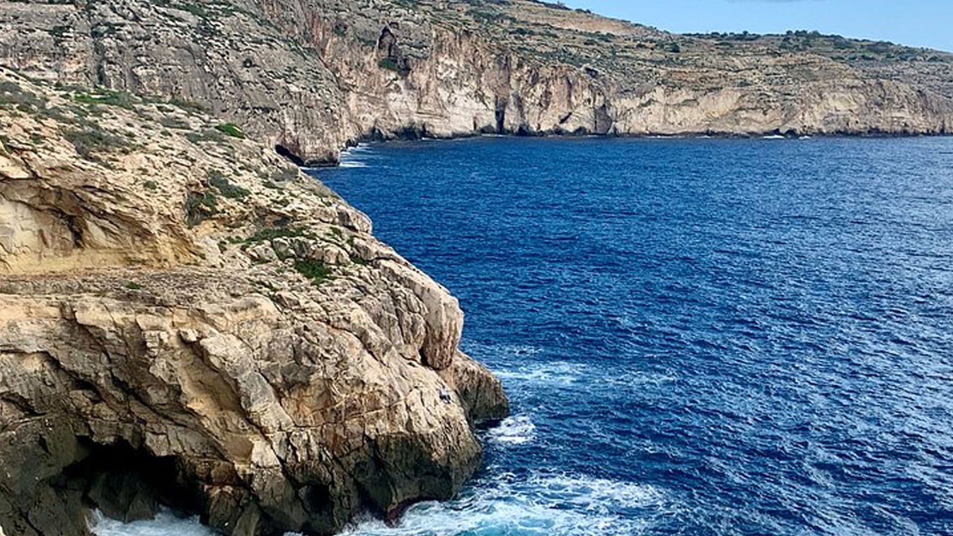 64-YEAR-OLD BRITISH MAN DIES WHILE DIVING IN WIED IŻ-ŻURRIEQ