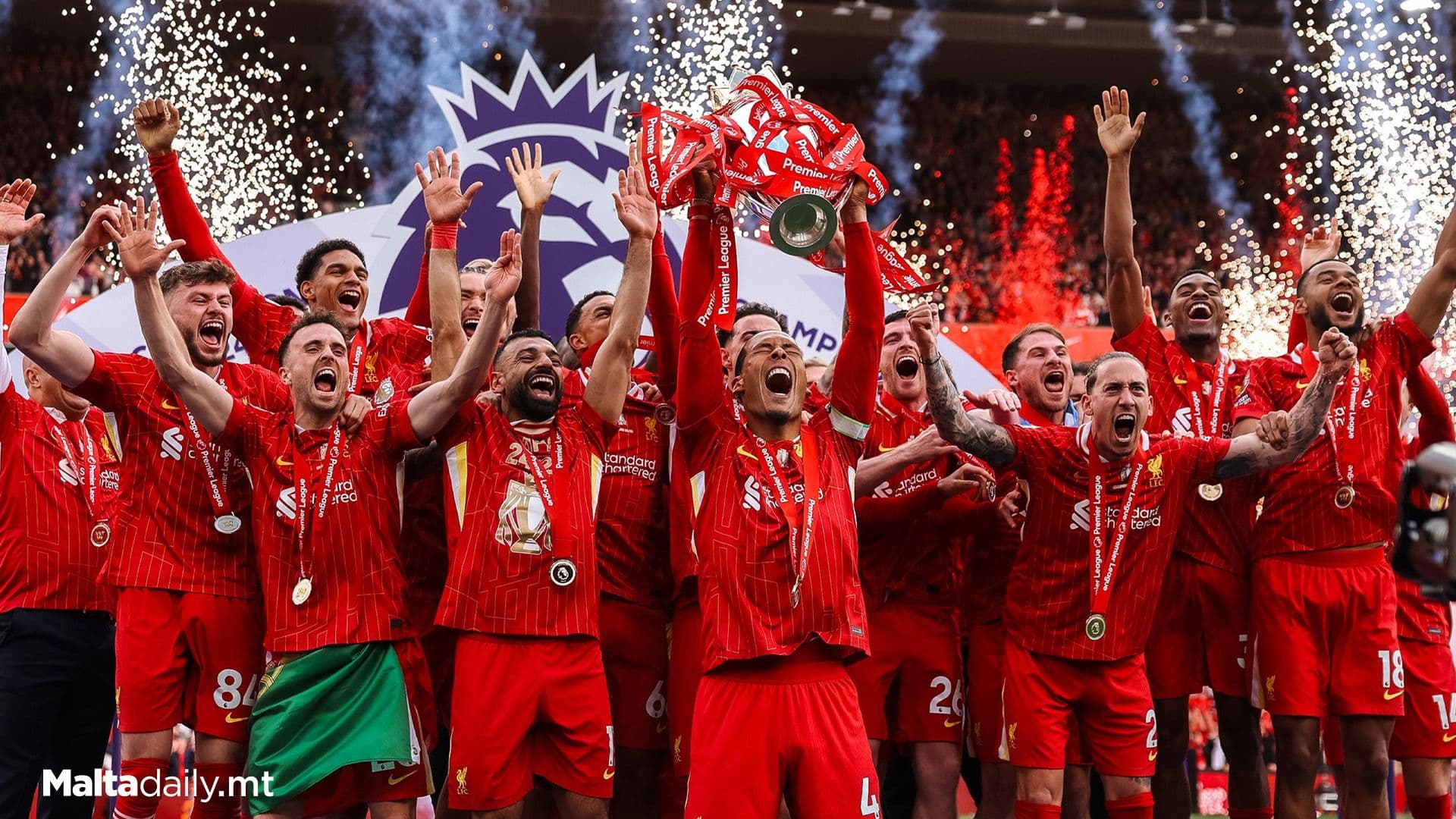 Liverpool FC Lift Premier League Trophy