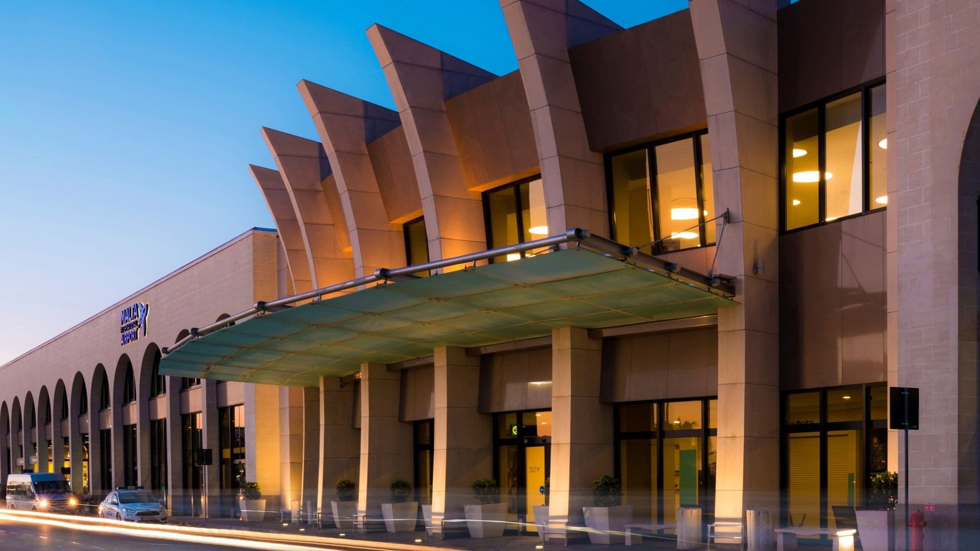 Taxi Groups Sound Alarm Over Airport Traffic Chaos