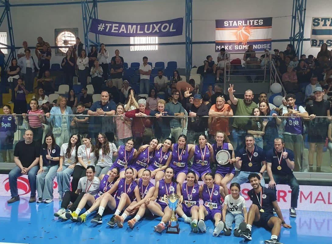 Caffè Moak Luxol sweep Starlites to clinch Women’s League title