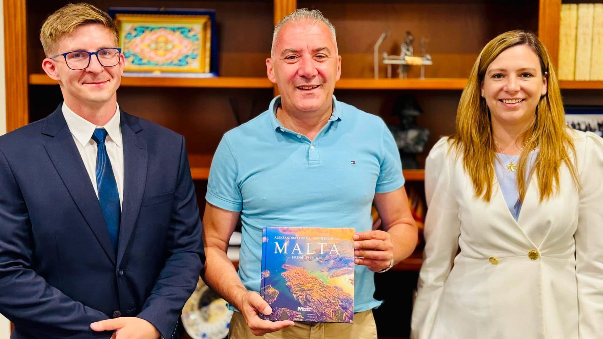 Tourism Minister Jo Etienne Celebrates ‘Malta From The Air’ With Polish Authors