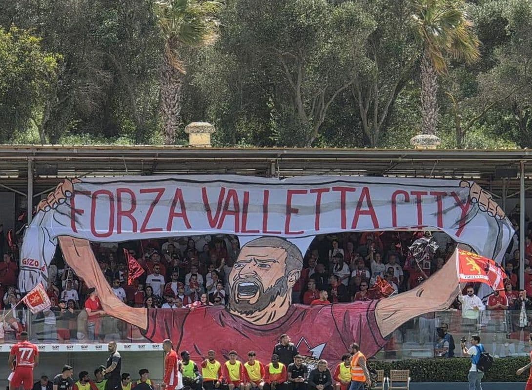 Valletta Fans Deliver Stunning Choreography in Gozo as Team Beats Gżira United 2-1