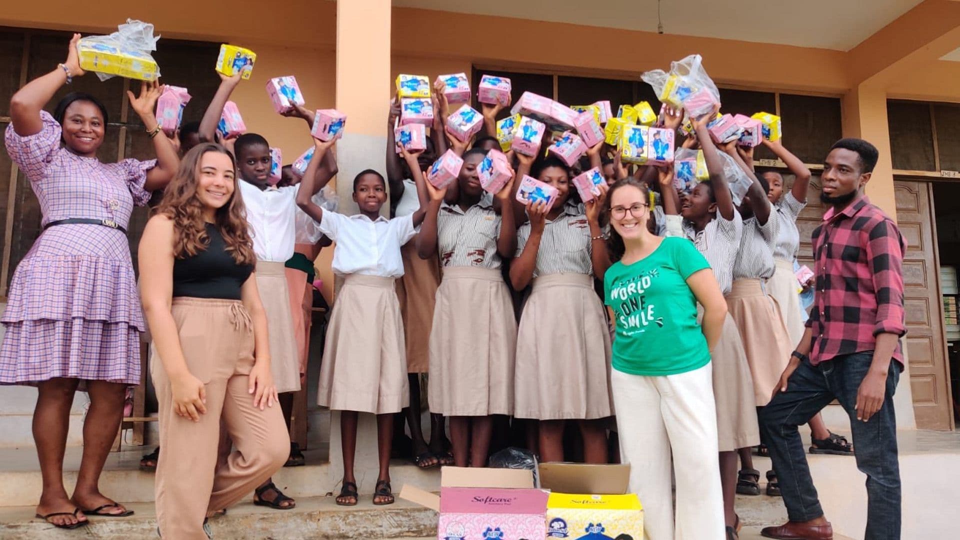 Right To Smile & iHelp Africa Lead Mental Health & Medical Project In Ghana