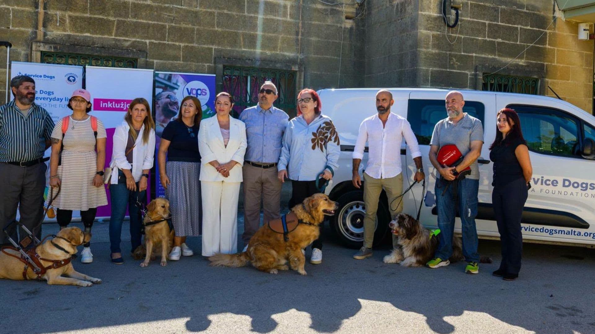 New €20,000 Van To Help Service Dogs Reach People Who Need Them Most